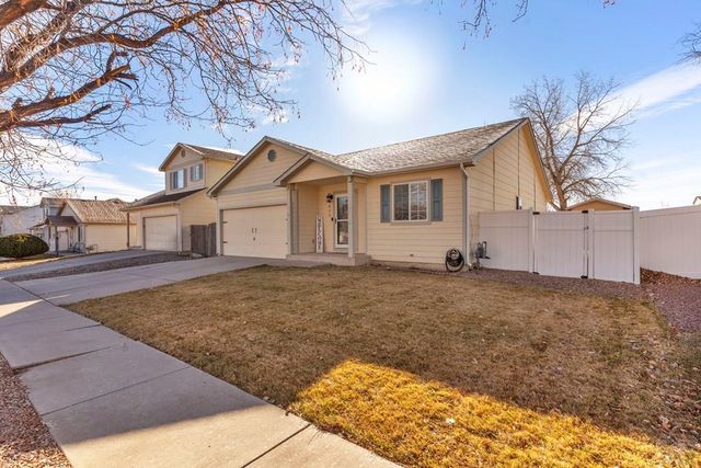 3806 Pronghorn Lane, Pueblo, CO 81005