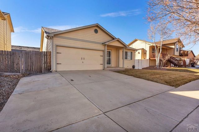 3806 Pronghorn Lane, Pueblo, CO 81005