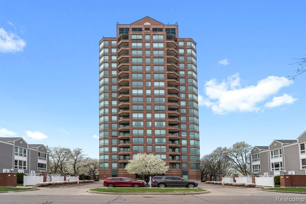 3320 Spinnaker Lane 4A, Detroit, MI 48207