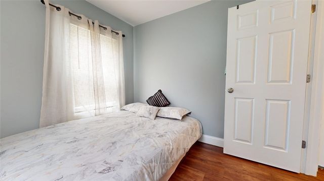 11 Crane St Street S, Pawtucket, RI 02860