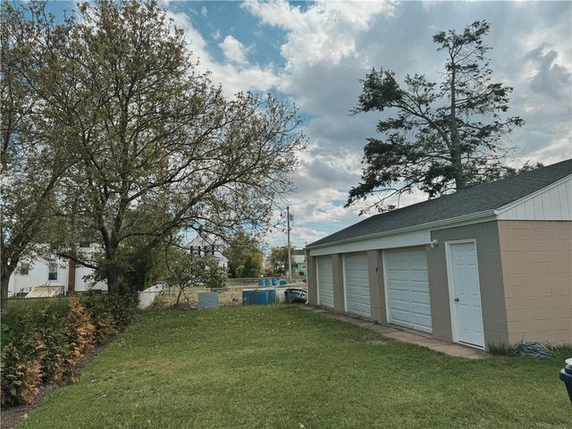 11 Crane St Street S, Pawtucket, RI 02860