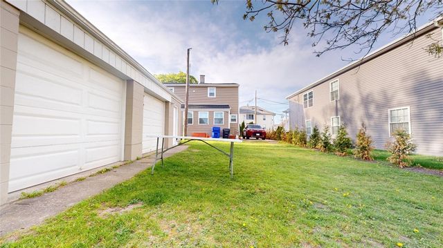 11 Crane St Street S, Pawtucket, RI 02860