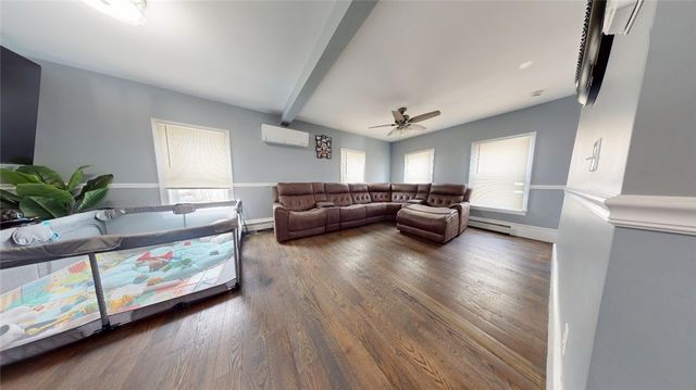 11 Crane St Street S, Pawtucket, RI 02860