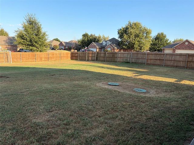 4236 Bradford Brook Drive, Norman, OK 73072