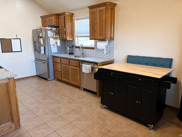 4236 Bradford Brook Drive, Norman, OK 73072