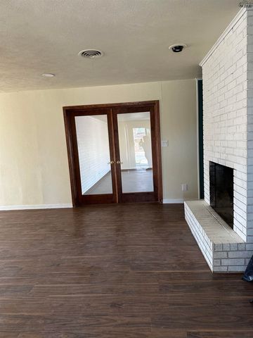 4304 YORK STREET, Wichita Falls, TX 76309