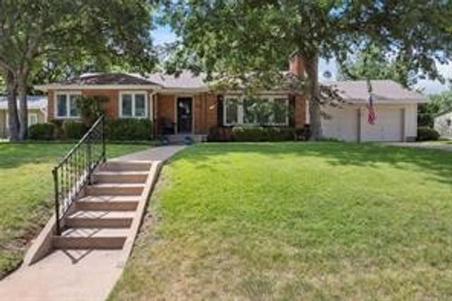 6371 Greenway Road, Fort Worth, TX 76116