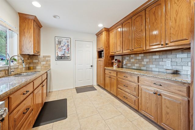 6371 Greenway Road, Fort Worth, TX 76116