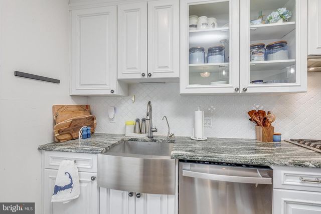 91 WILBUR HENRY DR, Florence, NJ 08518