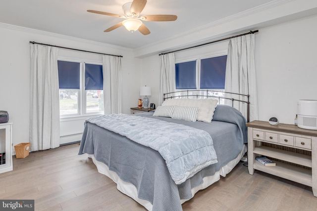 91 WILBUR HENRY DR, Florence, NJ 08518