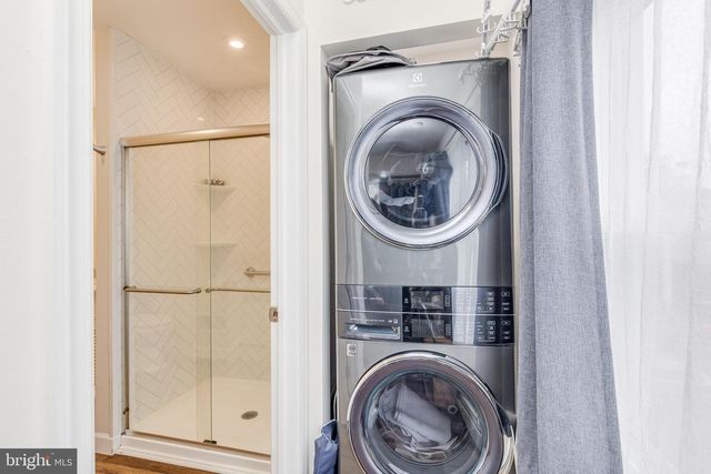 91 WILBUR HENRY DR, Florence, NJ 08518