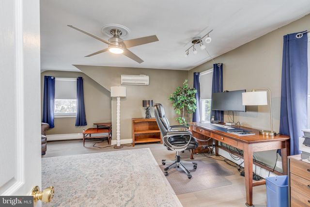 91 WILBUR HENRY DR, Florence, NJ 08518