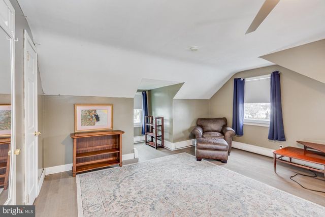 91 WILBUR HENRY DR, Florence, NJ 08518