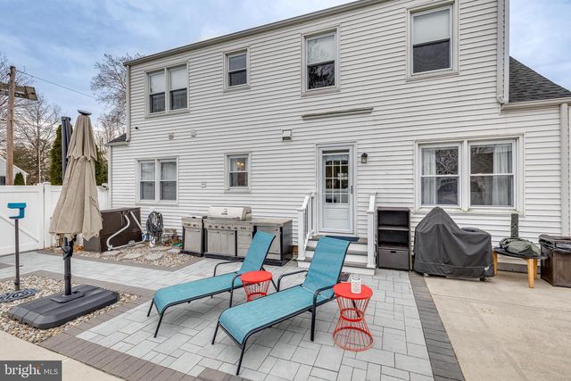 91 WILBUR HENRY DR, Florence, NJ 08518