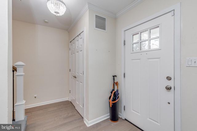 91 WILBUR HENRY DR, Florence, NJ 08518