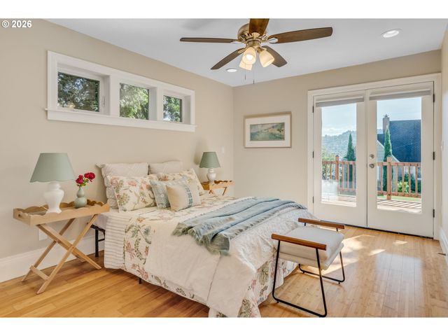 3762 N Melrose Dr, Portland, OR 97227