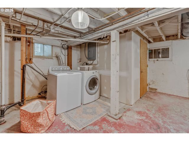 3762 N Melrose Dr, Portland, OR 97227