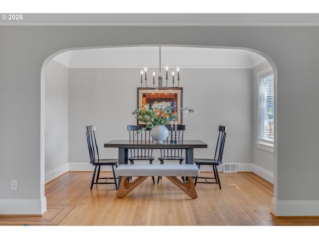 3762 N Melrose Dr, Portland, OR 97227