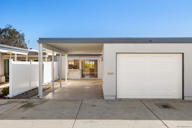 3875 Vista Campana 32, Oceanside, CA 92057