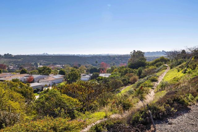 3875 Vista Campana 32, Oceanside, CA 92057