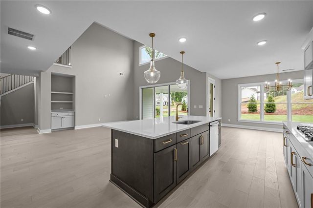 444 Lower Shoreline Ct SW, Marietta, GA 30064