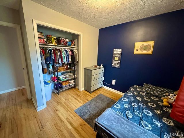 708 N Fairoaks Drive, New Castle, IN 47362