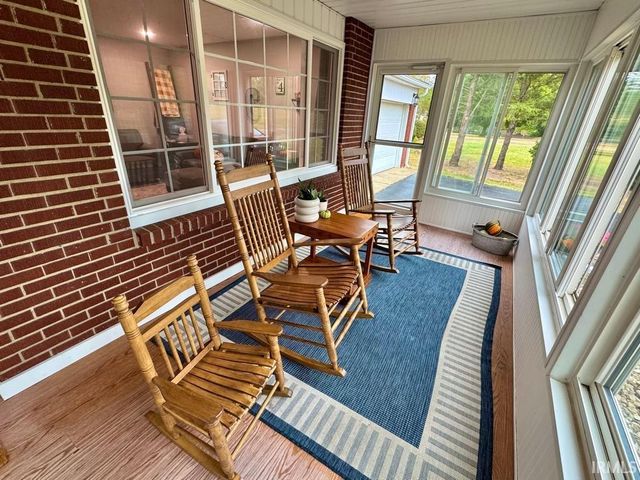 708 N Fairoaks Drive, New Castle, IN 47362