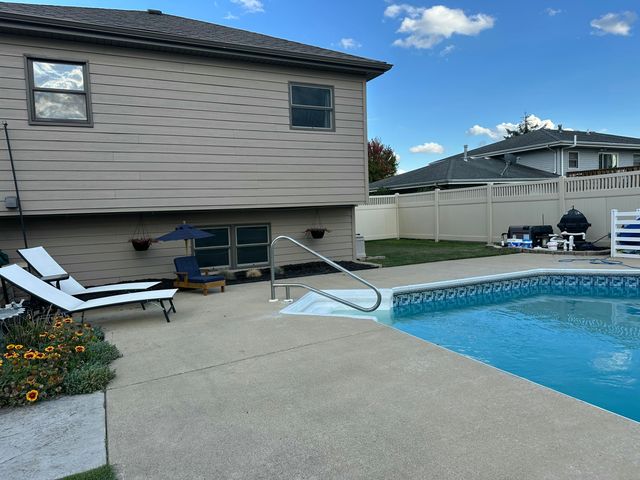 10446 W Magoun Drive, St. John, IN 46373