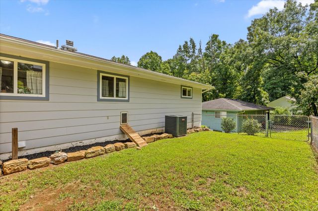 3620 Parkway Drive, Chattanooga, TN 37406