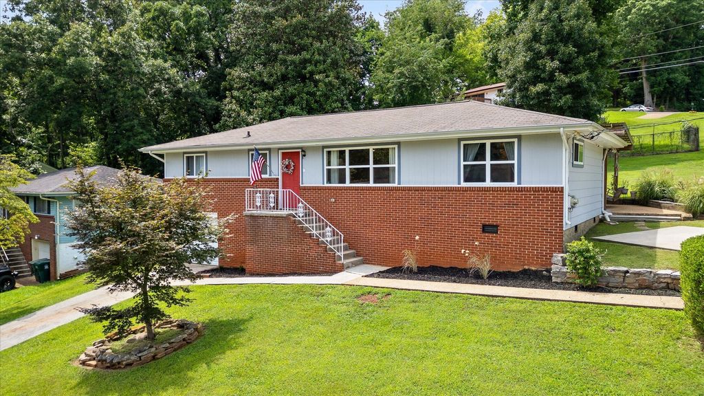3620 Parkway Drive, Chattanooga, TN 37406