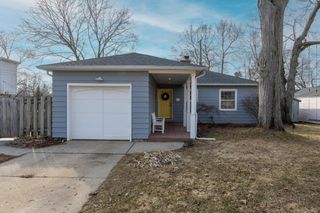1155 Lake Grove Avenue, East Grand Rapids, MI 49506