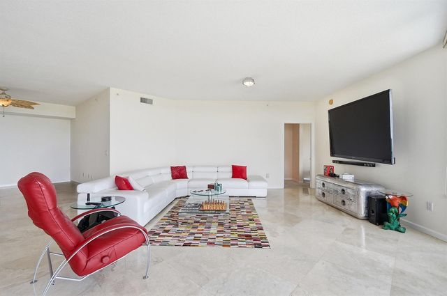 6051 N Ocean Drive 1003, Hollywood, FL 33019