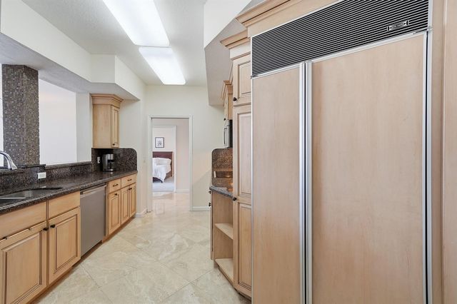 6051 N Ocean Drive 1003, Hollywood, FL 33019