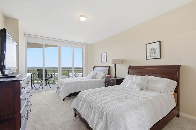 6051 N Ocean Drive 1003, Hollywood, FL 33019