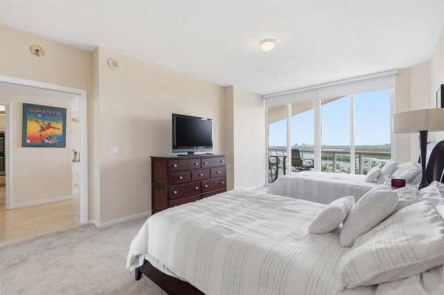 6051 N Ocean Drive 1003, Hollywood, FL 33019