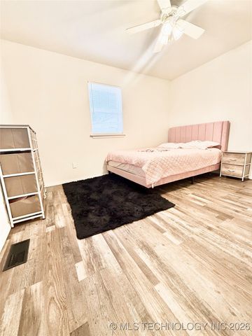 652 E Main Street, Collinsville, OK 74021