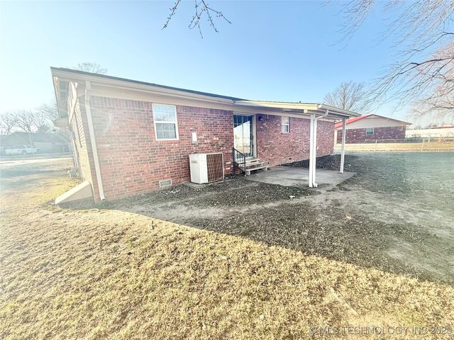652 E Main Street, Collinsville, OK 74021