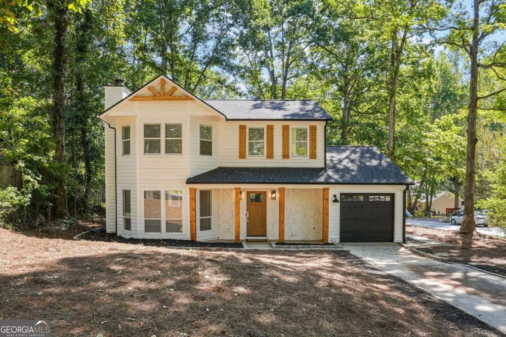 843 Greenhedge Way, Stone Mountain, GA 30088