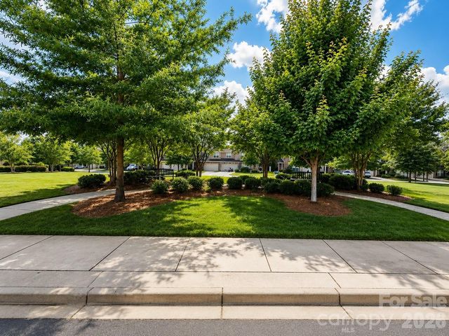 8012 Lantern Way, Fort Mill, SC 29707