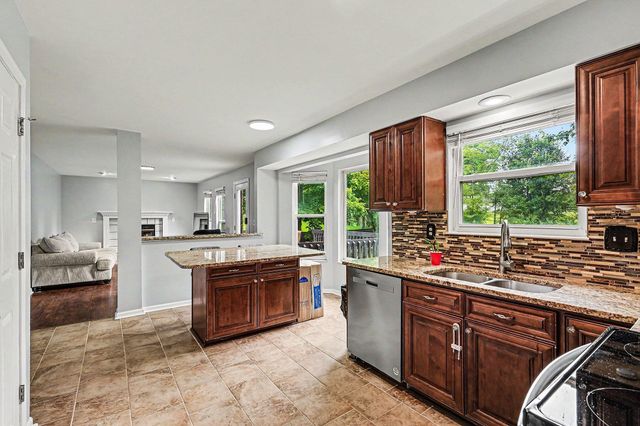 8116 Rose Petal Drive, Florence, KY 41042