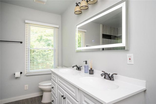 177 Silver Springs SW Circle, Atlanta, GA 30310