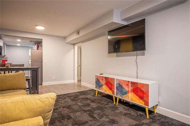 177 Silver Springs SW Circle, Atlanta, GA 30310