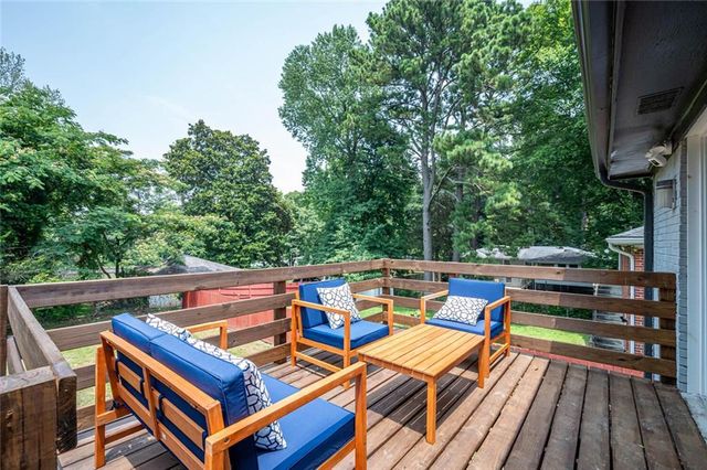 177 Silver Springs SW Circle, Atlanta, GA 30310