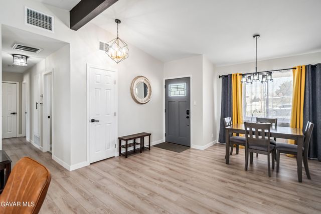 1052 W Avenue J15, Lancaster, CA 93534