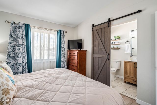 1052 W Avenue J15, Lancaster, CA 93534