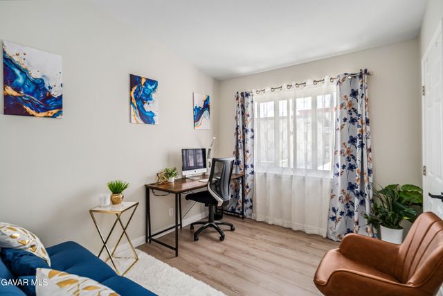 1052 W Avenue J15, Lancaster, CA 93534