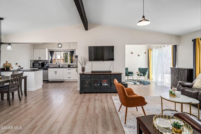 1052 W Avenue J15, Lancaster, CA 93534