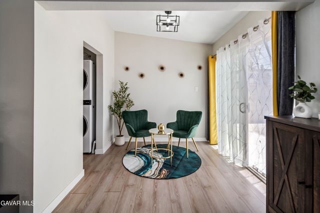 1052 W Avenue J15, Lancaster, CA 93534