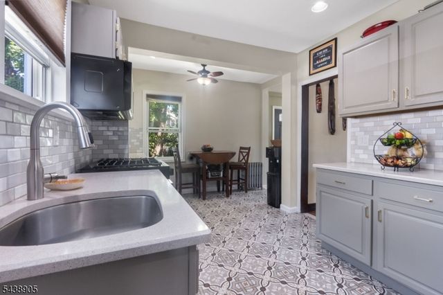 330 Simons Ave, Hackensack City, NJ 07601