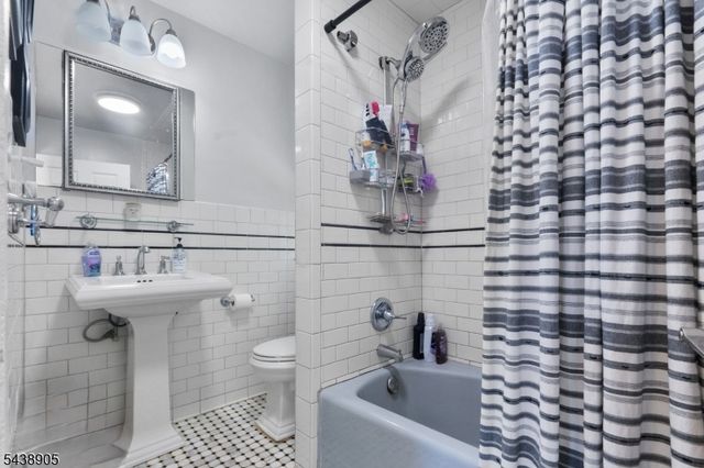 330 Simons Ave, Hackensack City, NJ 07601